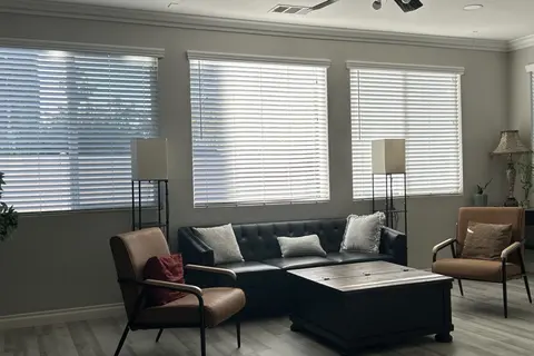 Original photo of the living room, as its record shows it